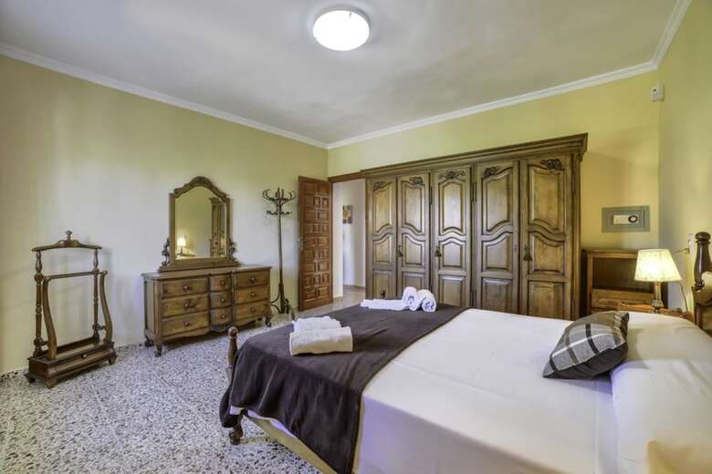 Villa - 4 Bedrooms With Pool And Wifi - 107481
