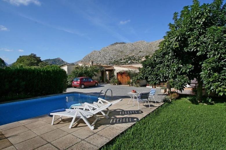 Villa - 4 Bedrooms With Pool - 103228
