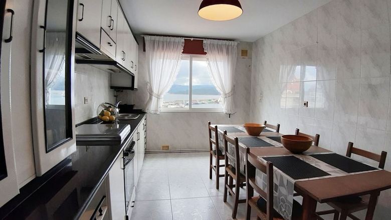 Villa Apartment - 3 Bedrooms With Sea Views - 107771
