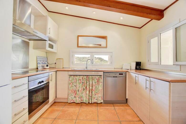 Villa - 4 Bedrooms With Pool And Wifi - 107898