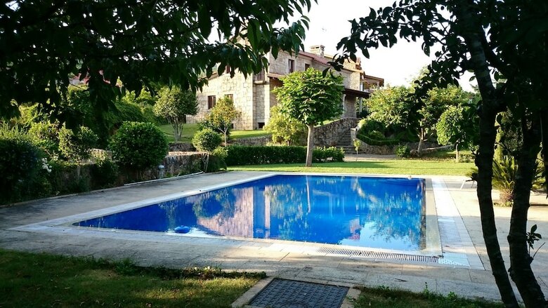 Villa - 4 Bedrooms With Pool - 107949