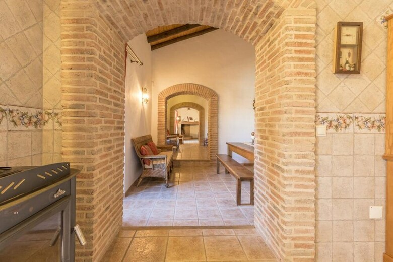 Villa - 7 Bedrooms With Pool And Wifi - 107981