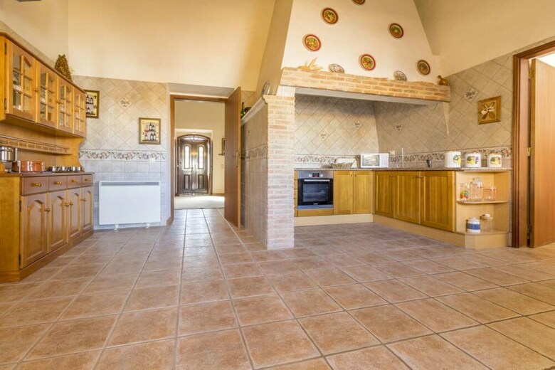 Villa - 7 Bedrooms With Pool And Wifi - 107981