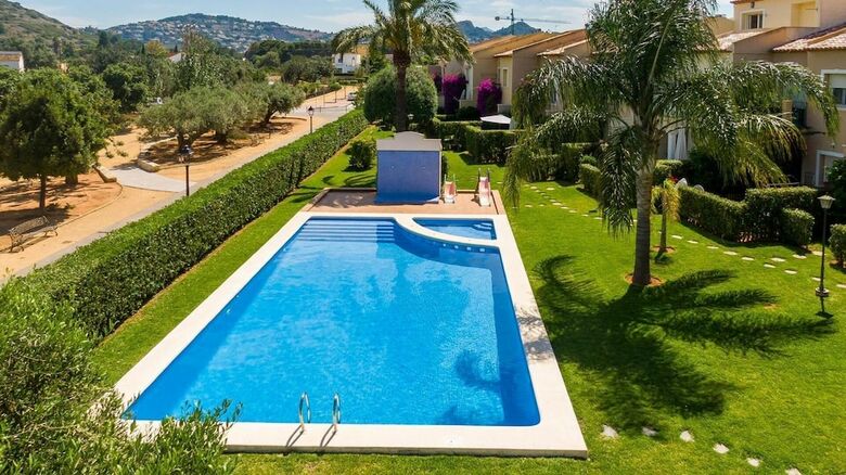 Charming 4-bed Villa In Denia