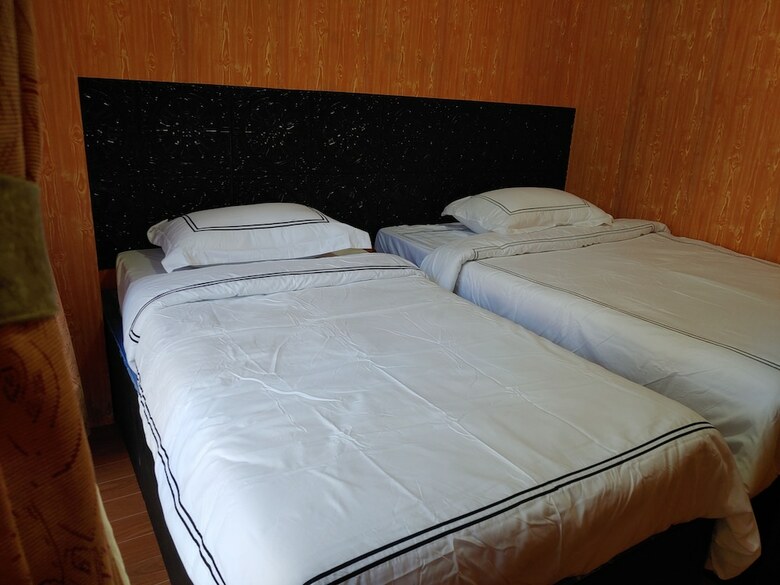 Hotel Pinewoods Gusest House