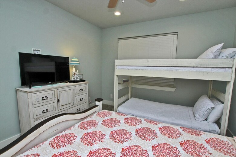 Nautical Breeze At Romeo Beach By Youngs Suncoast