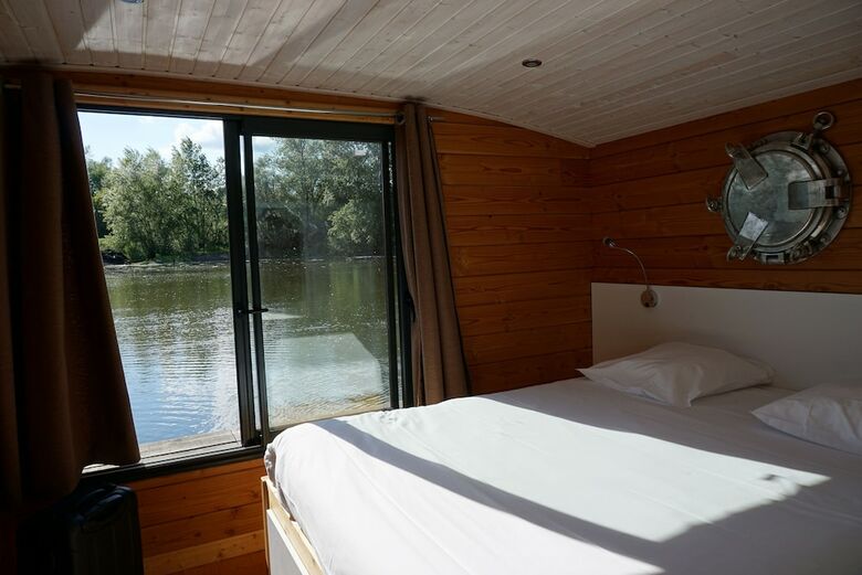 Roulottes Des Mon�di�res - Caravan Park