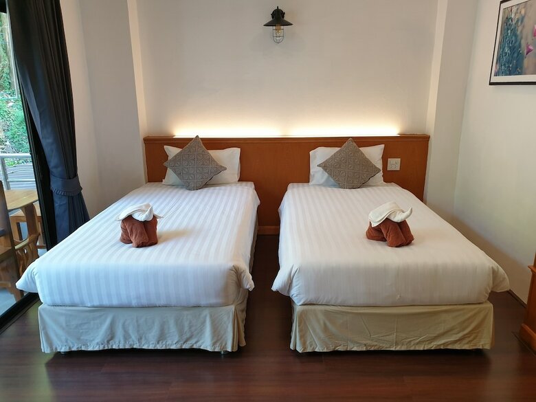 Oyo 853 The Grand Koh Chang Hotel