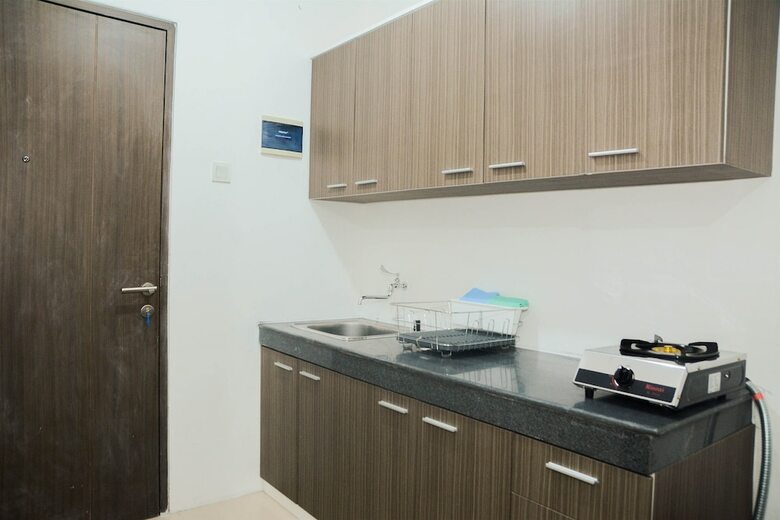 Convenient 2br Apartment At Pasar Baru Mansion