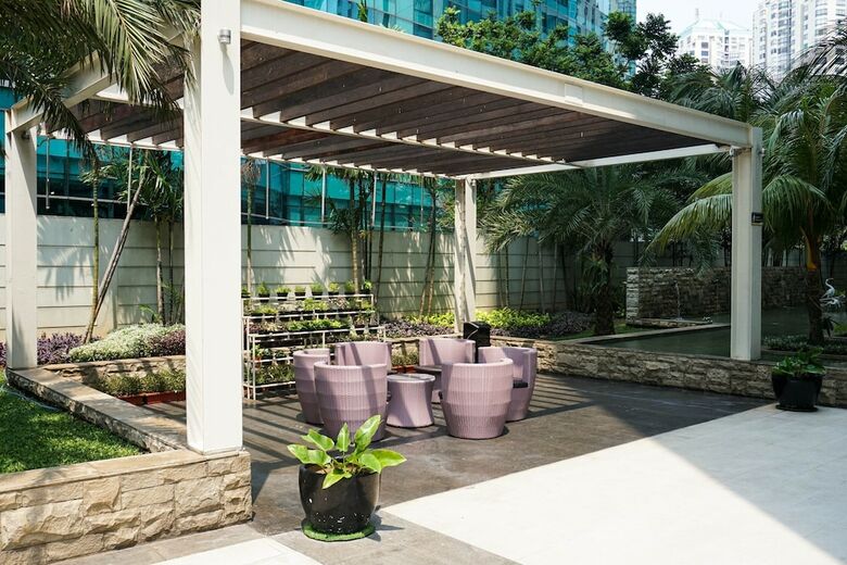 2br Apartment At Central Park Residence Near Mall