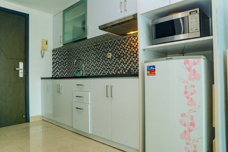 Best Price Studio At Tamansari The Hive Apartment