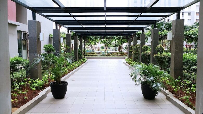 Spacious Studio Apartment At Green Bay Pluit