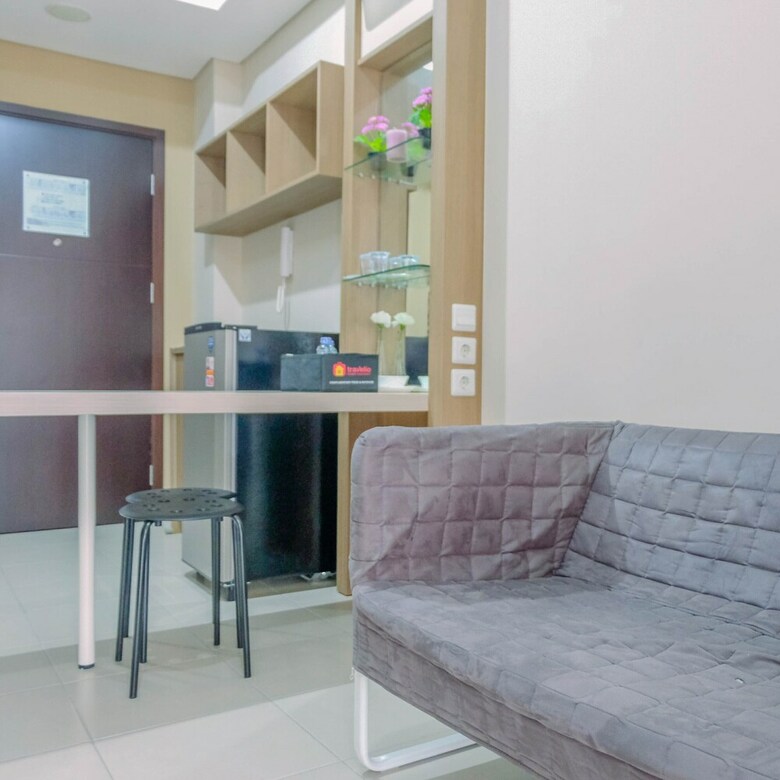 Minimalist And Simple 1br At Saveria Apartment