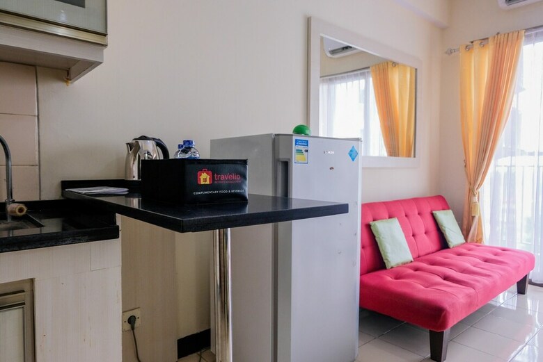 Homey 2br At Serpong Greenview Apartment