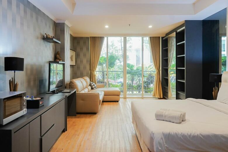Spacious Studio With Sofa Bed @ Ancol Mansion Apartment