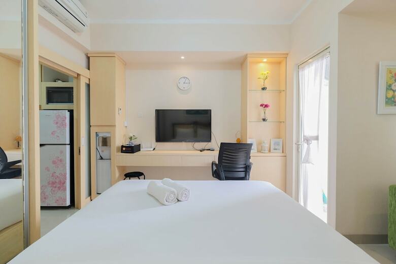 Minimalist And Comfy Studio The Oasis Cikarang Apartment