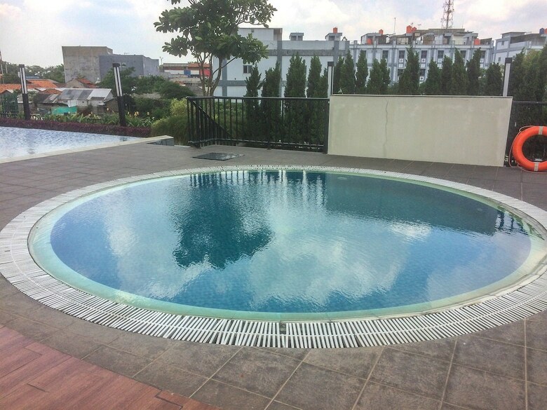 Pleasant Studio Apartment At The Oasis Cikarang