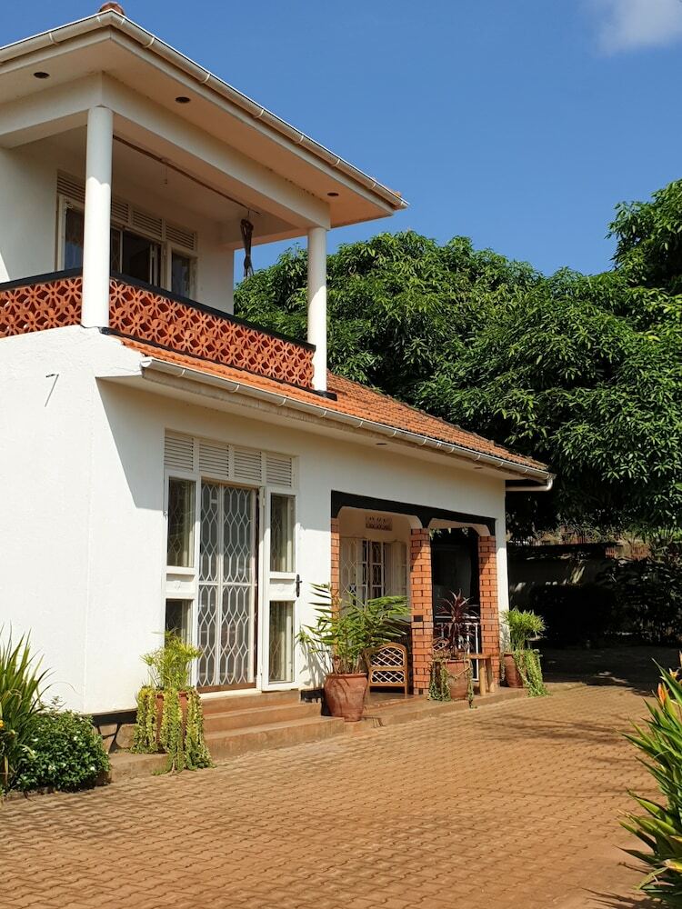 Hotel Alison & Dave's Guesthouse