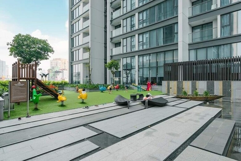 Homefromhome Metropolis Apartments