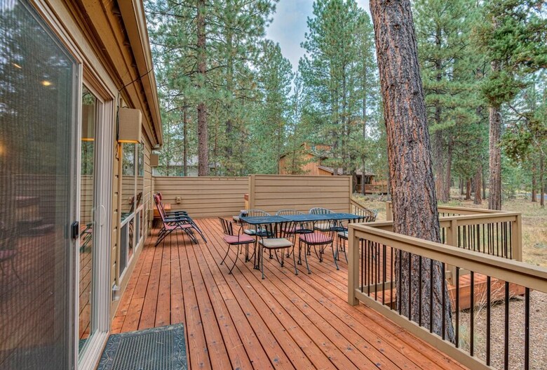 Tamarack Lane 8 By Village Properties At Sunriver