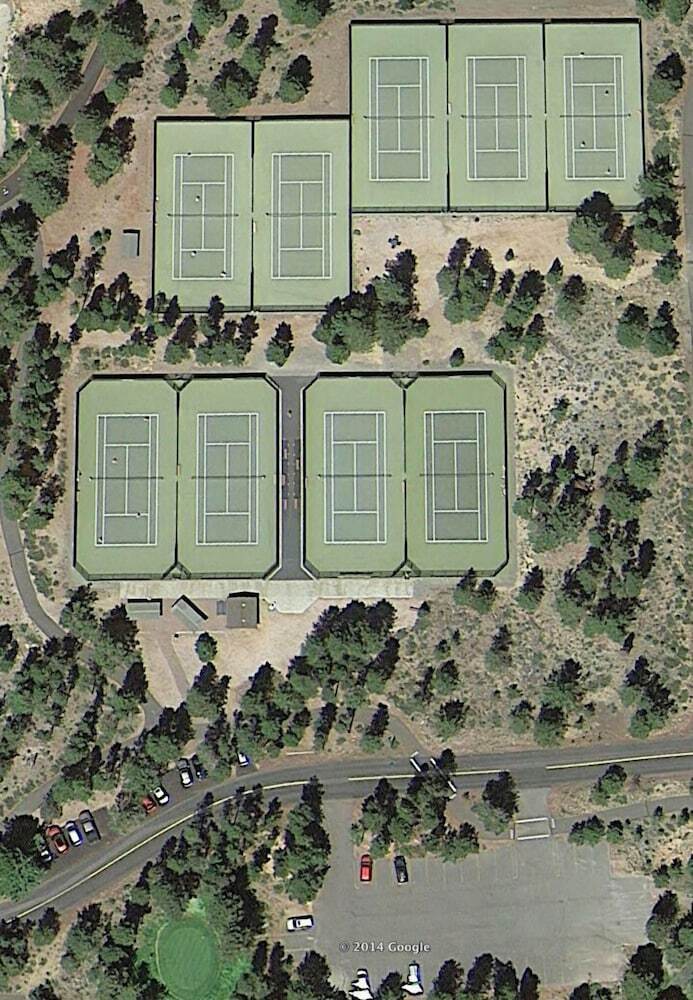 Tamarack Lane 8 By Village Properties At Sunriver
