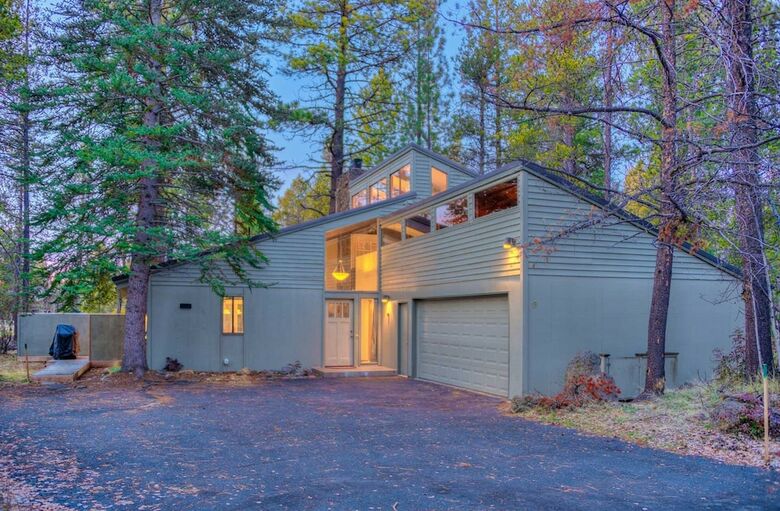 Pinecone Lane 9 By Village Properties At Sunriver