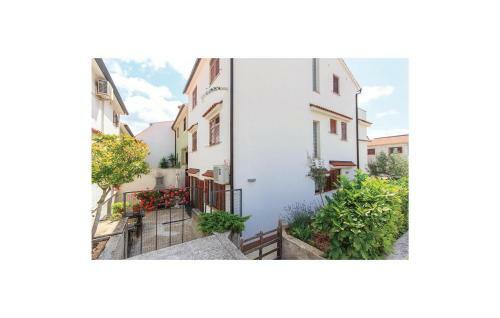 Holiday Home Pula 24