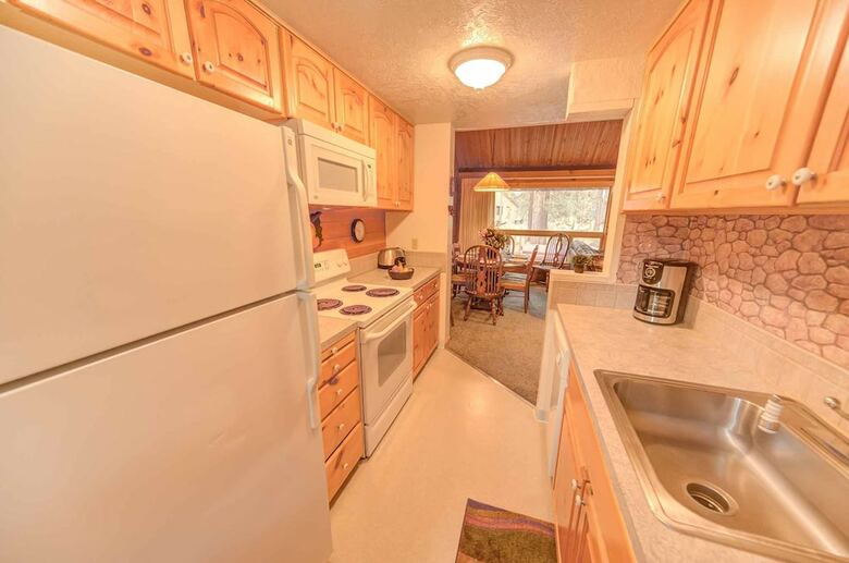 Pine Needle Lane By Village Properties At Sunriver