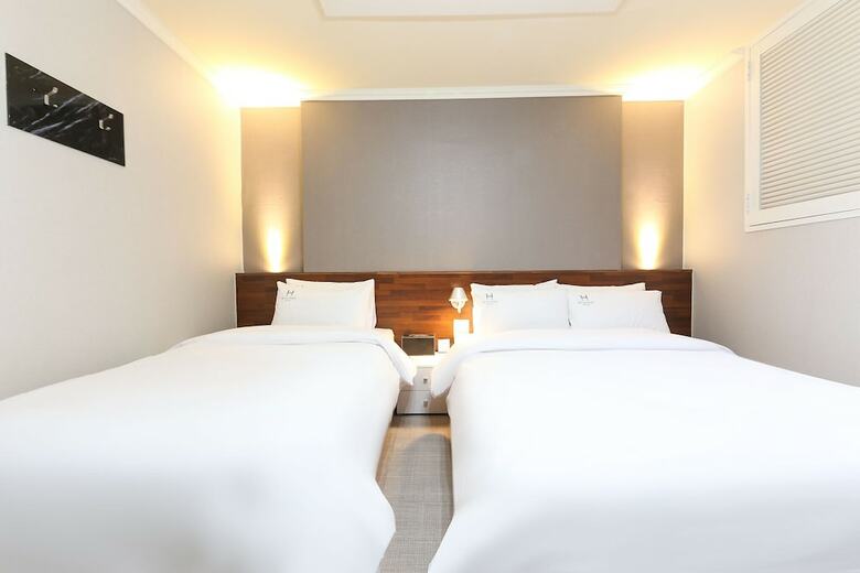 W Lounge Hotel