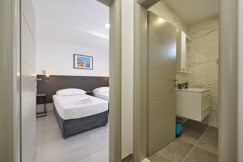 Hotel Apartments & Rooms ?aja
