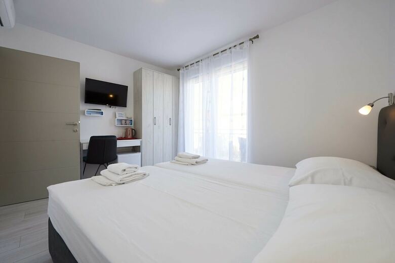 Hotel Apartments & Rooms ?aja