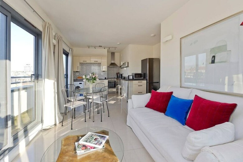 Apartamento Bright 2 Bed Flat With Terrace, 4 Mins From Tube