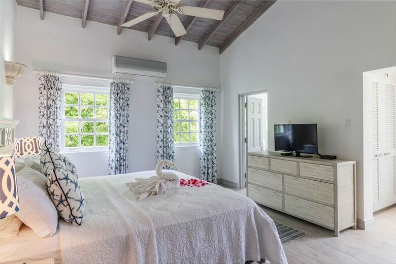 Westshore Beach House By Blue Sky Luxury