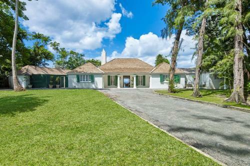 Villa High Trees Blue Sky Luxury