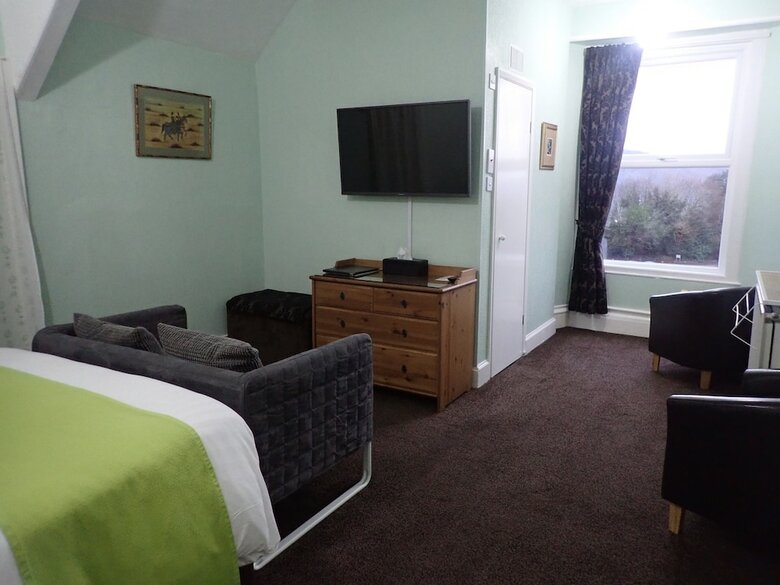 Hotel Hazeldene Guest House