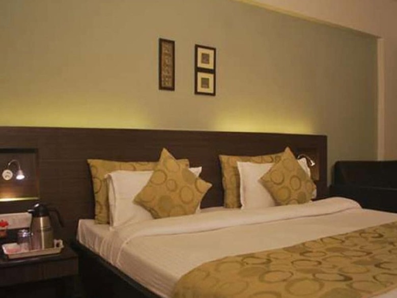 Hotel United 21 Retreat Lonavala