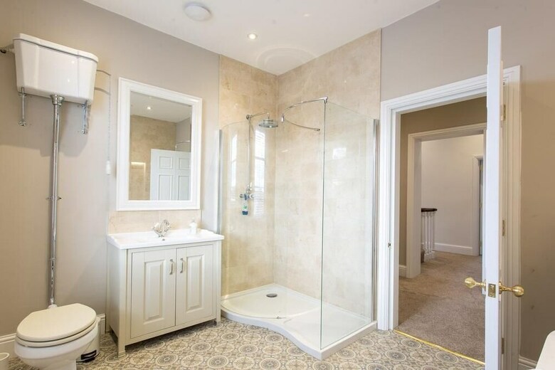 Luxury Townhouse 350 Yds From Racecourse
