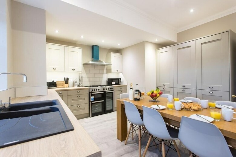 Luxury Townhouse 350 Yds From Racecourse