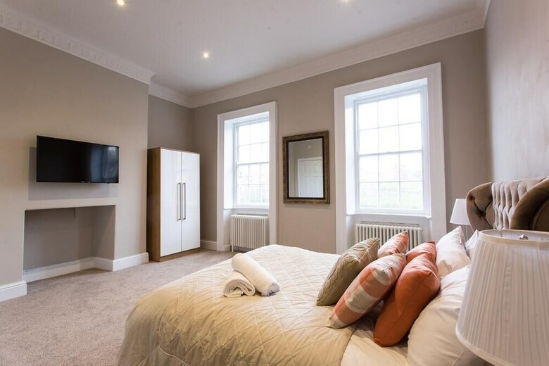 Luxury Townhouse 350 Yds From Racecourse