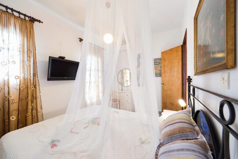 Ricos Two Bedroom Apartment - Naoussa Paros
