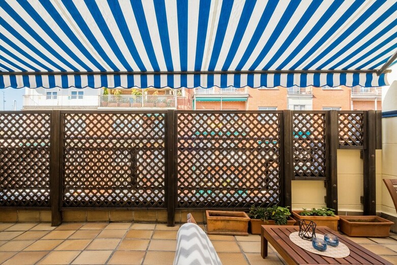 Apartamento Acogedor �tico Con Terraza En Retiro