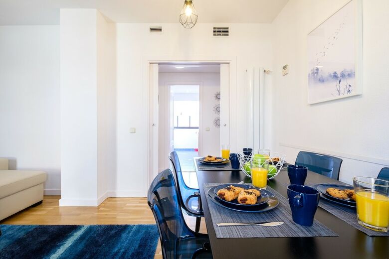 Apartamento Acogedor �tico Con Terraza En Retiro