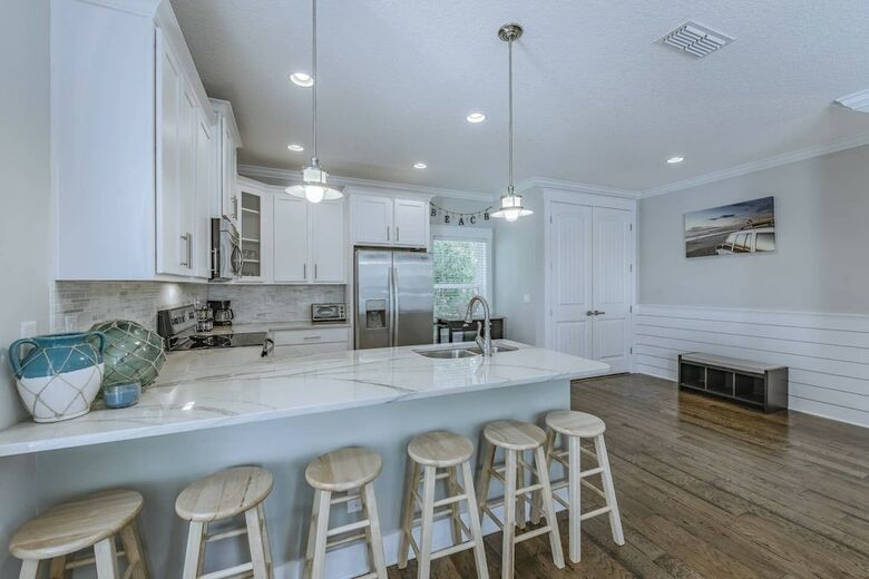 Villa Oceanside Paradise - Ultra-modern Beach Townhouse