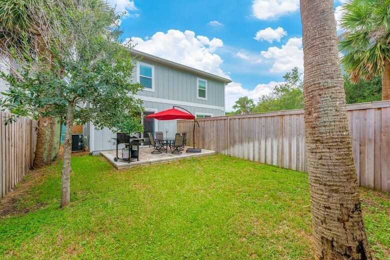 Villa Sun-splashed Luxe Townhome - Walk To The Sand