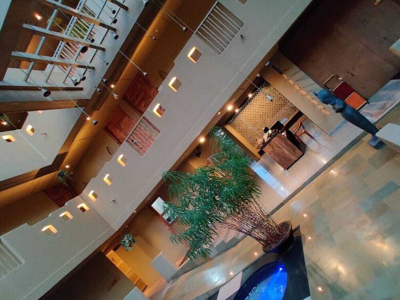 Hotel 3102bce