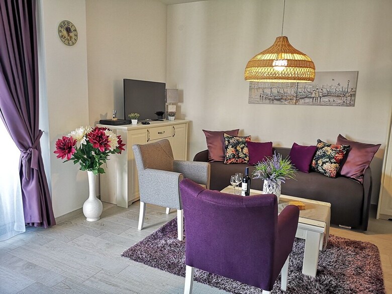 Lavander One Bedroom Apartment -29