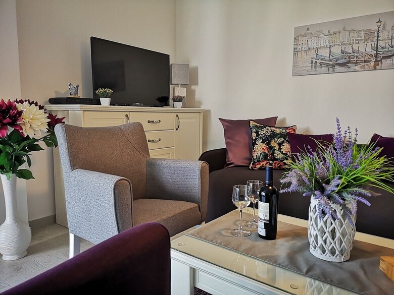 Lavander One Bedroom Apartment -29