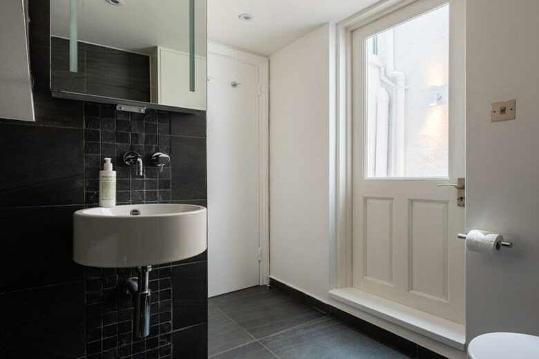 The Chelsea Common - Modern 2bdr Apartment With Terrace