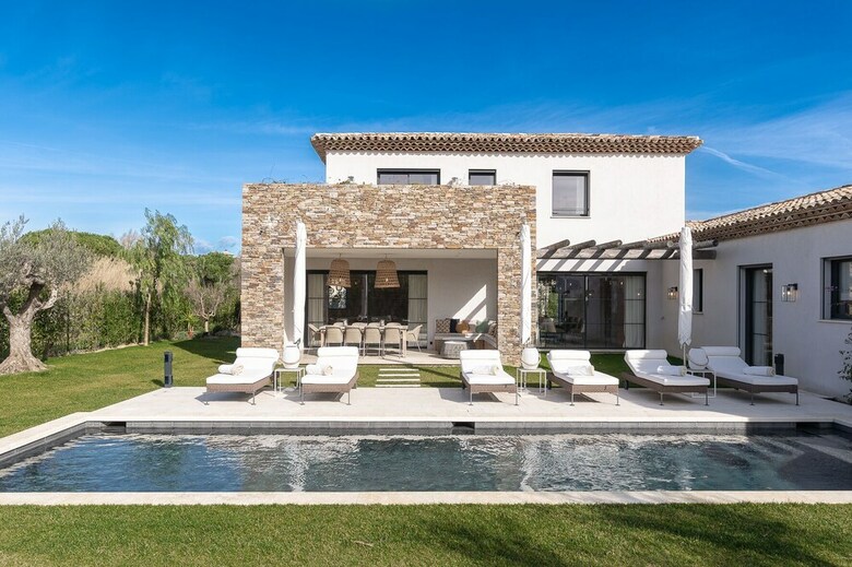 Villa Azalea By The Pearls Collection