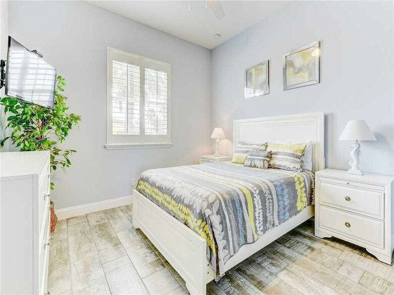 Sunset Key, 5 Bedrooms, Private Pool, Game Room, Beach, Sleeps 12